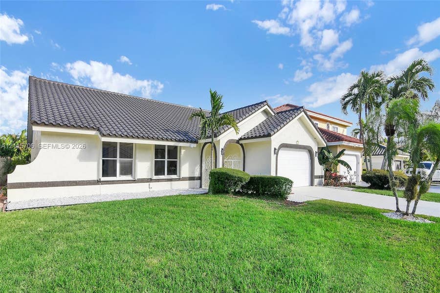 Property photo for 5184 Deerhurst Crescent Circle, Boca Raton, FL