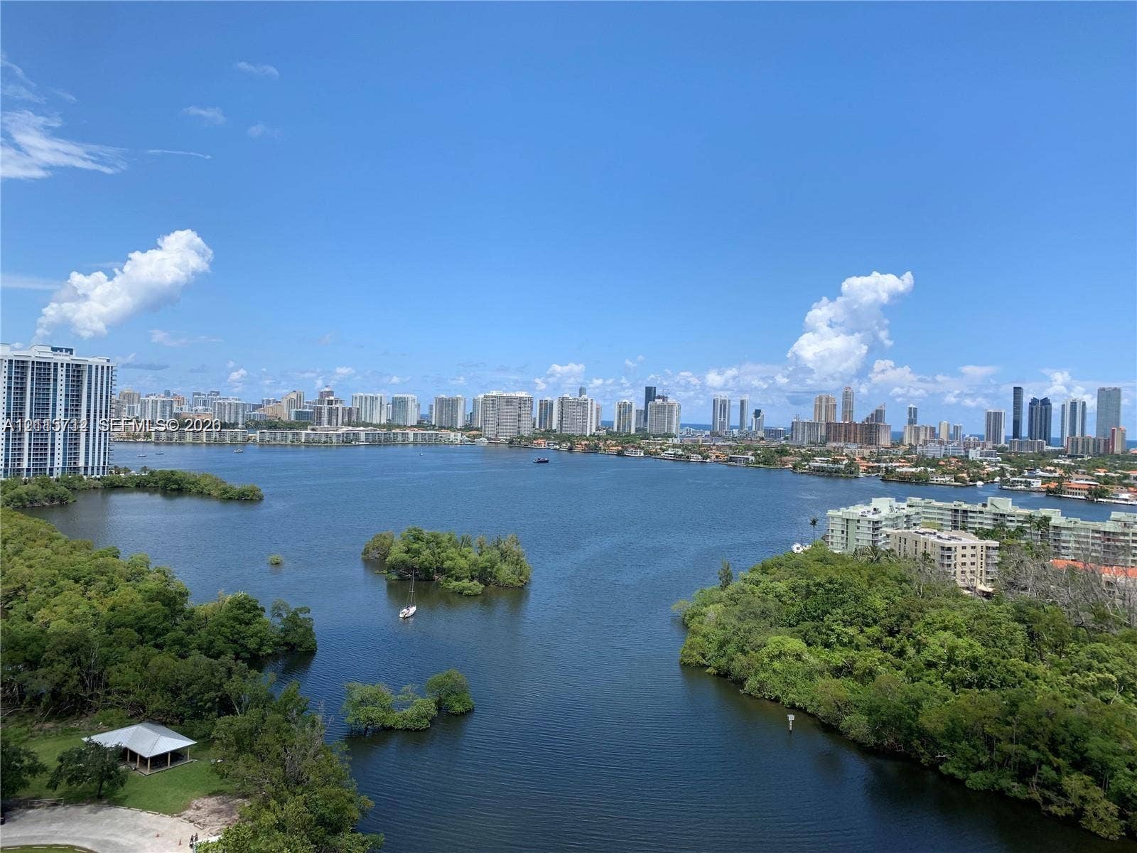 16385 Biscayne Boulevard, #1906, North Miami Beach, North Miami Beach, FL 33160 Panoramic coastal waterway backdrop with expansive cityscape horizon