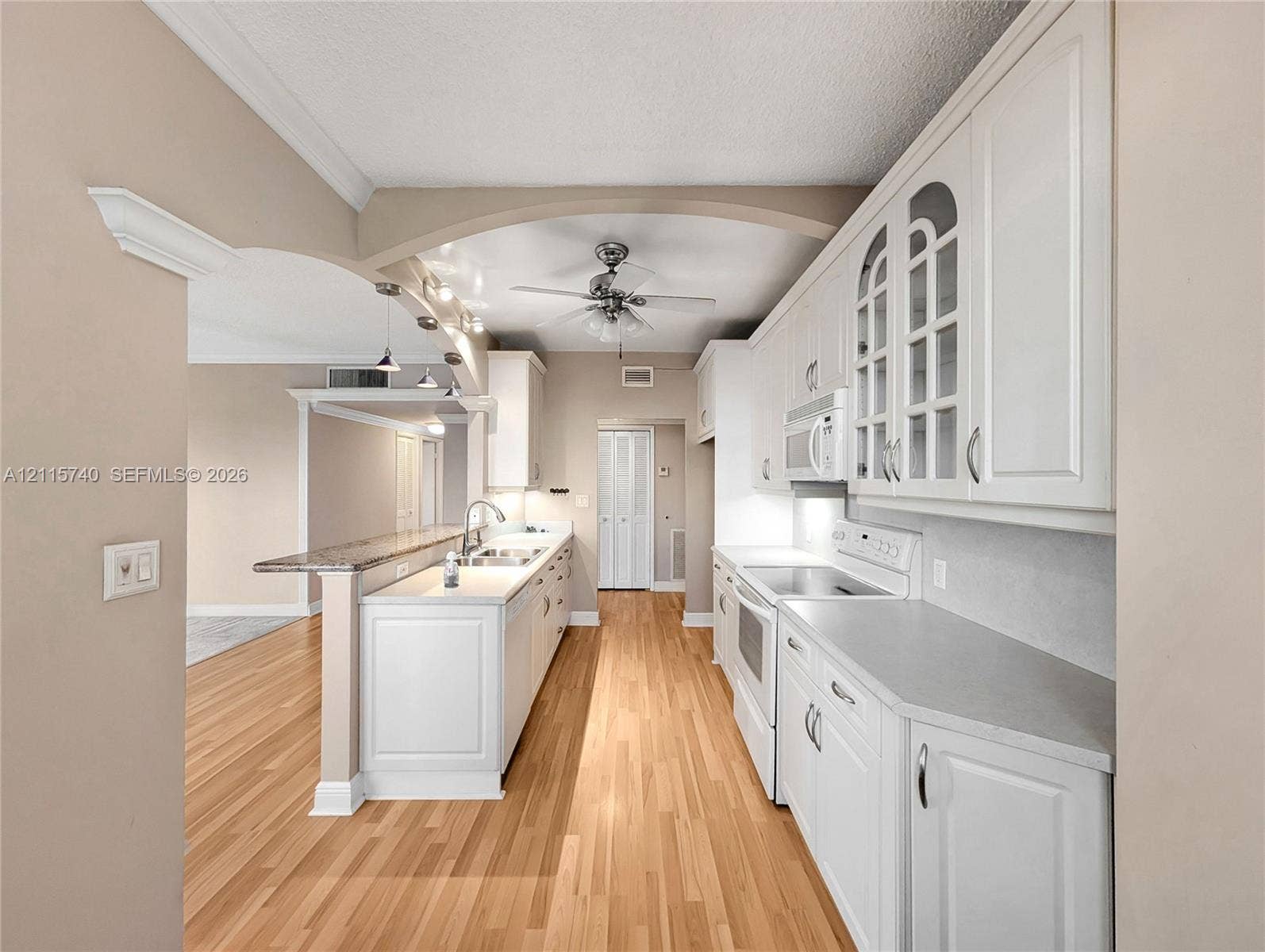 4330 Hillcrest Drive, #1019, Hollywood, FL 33021 Photo 14