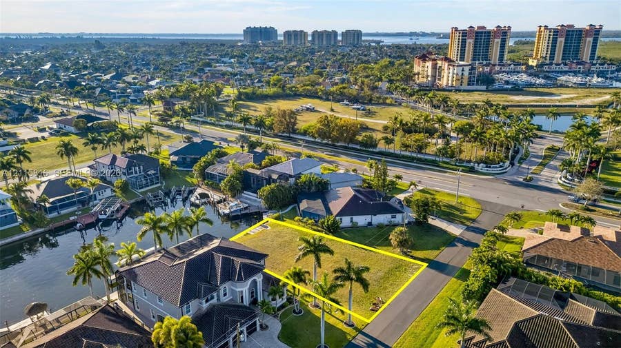 Property photo for 5423 SW 17th Avenue, Cape Coral, FL