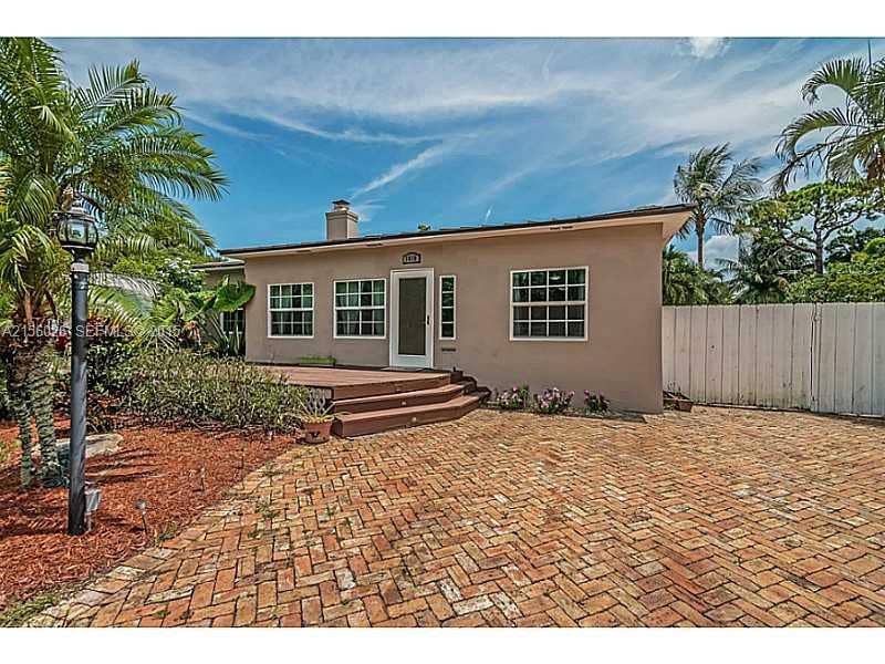 Property photo for 1018 SW 8 Street, Fort Lauderdale, FL