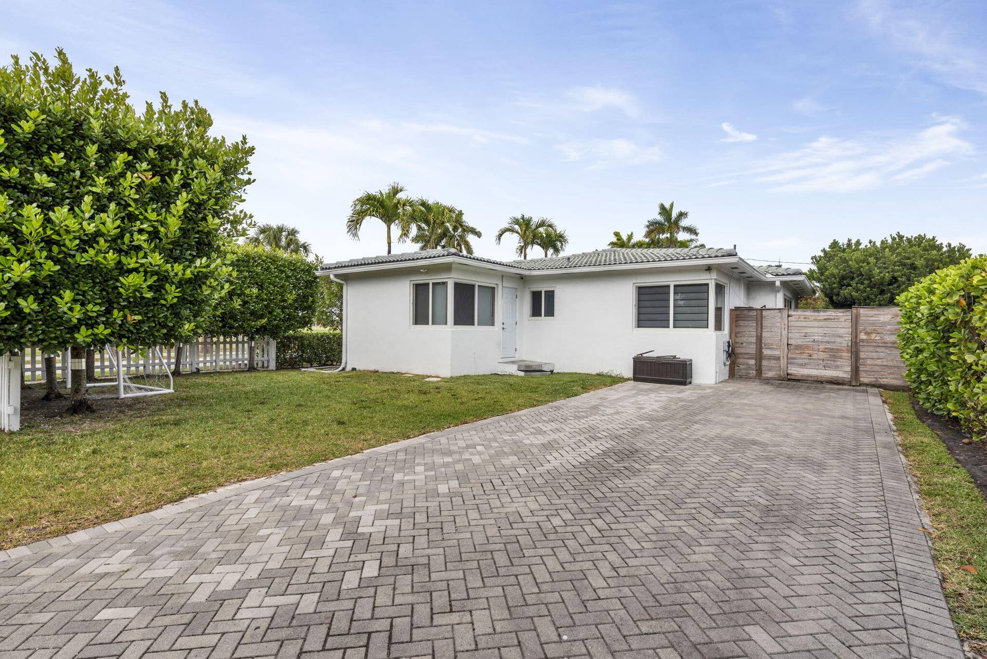 409 N 14th Avenue, Hollywood, FL 33020 409 N 14th Avenue, Hollywood, FL 33020