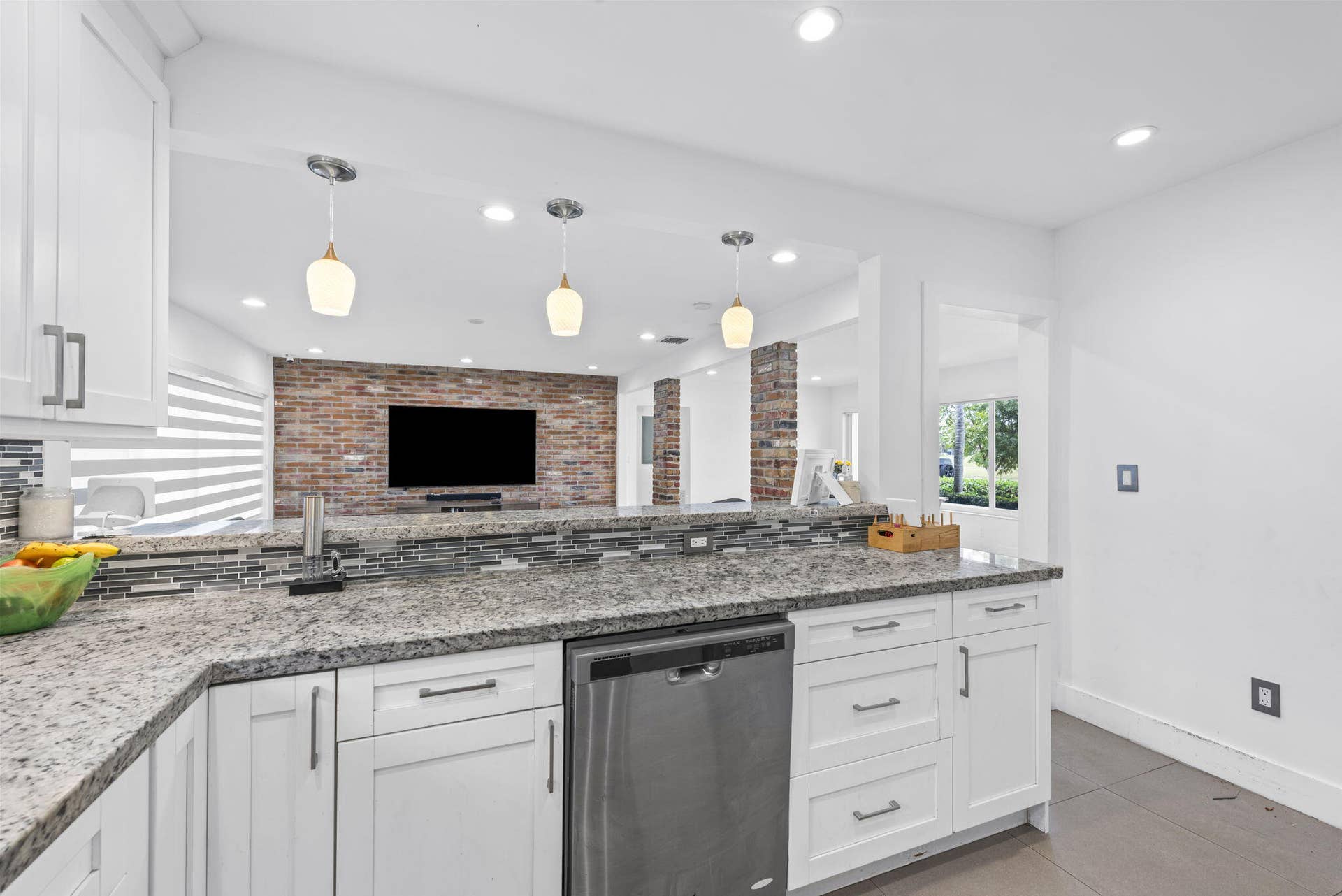 409 N 14th Avenue, Hollywood, FL 33020 409 N 14th Avenue, Hollywood, FL 33020