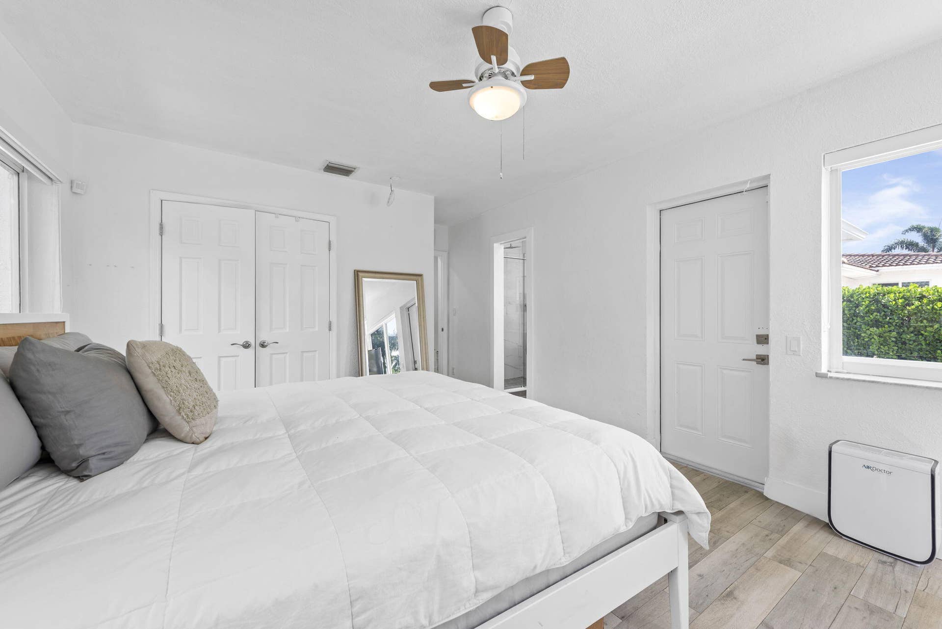 409 N 14th Avenue, Hollywood, FL 33020 409 N 14th Avenue, Hollywood, FL 33020
