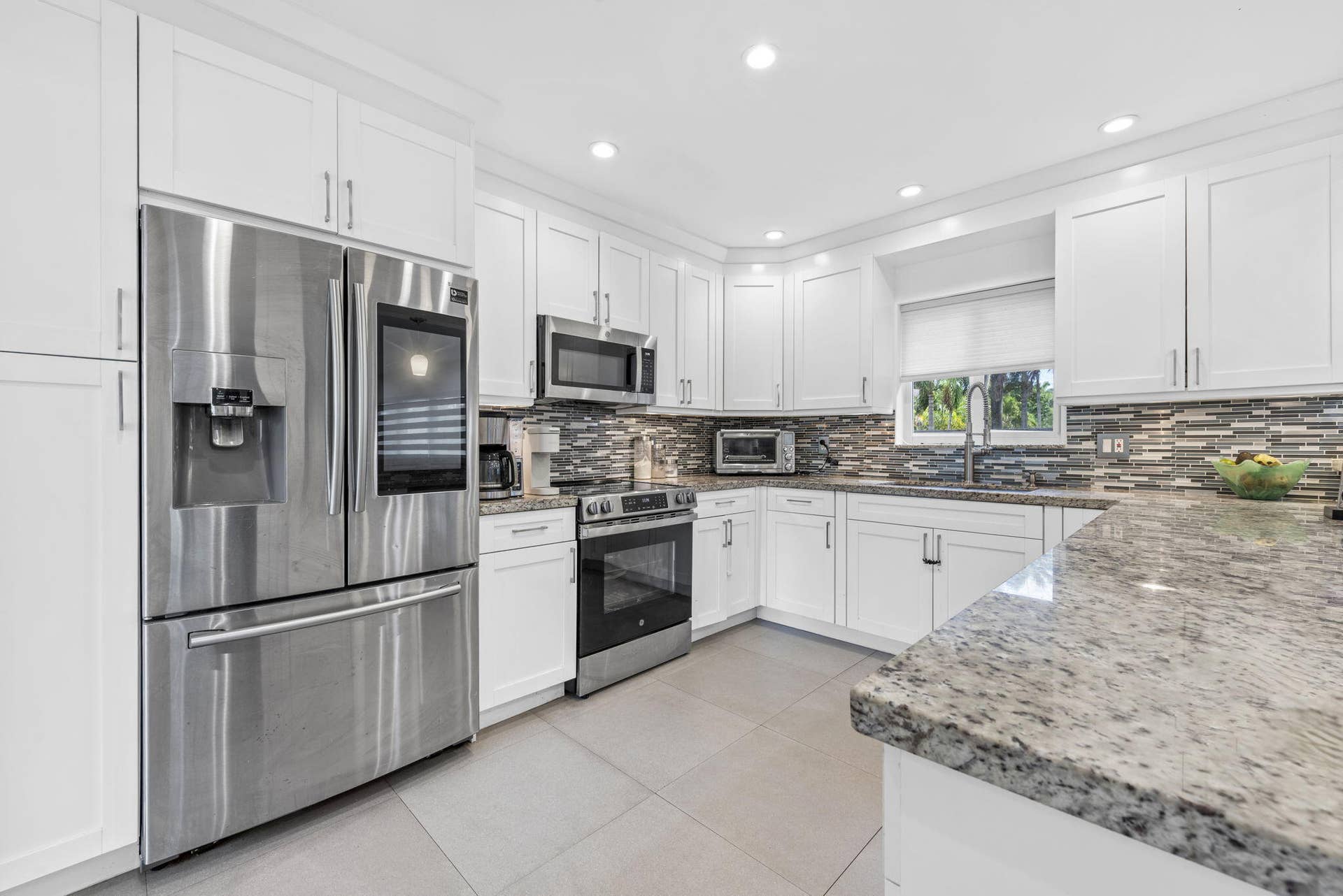 409 N 14th Avenue, Hollywood, FL 33020 409 N 14th Avenue, Hollywood, FL 33020