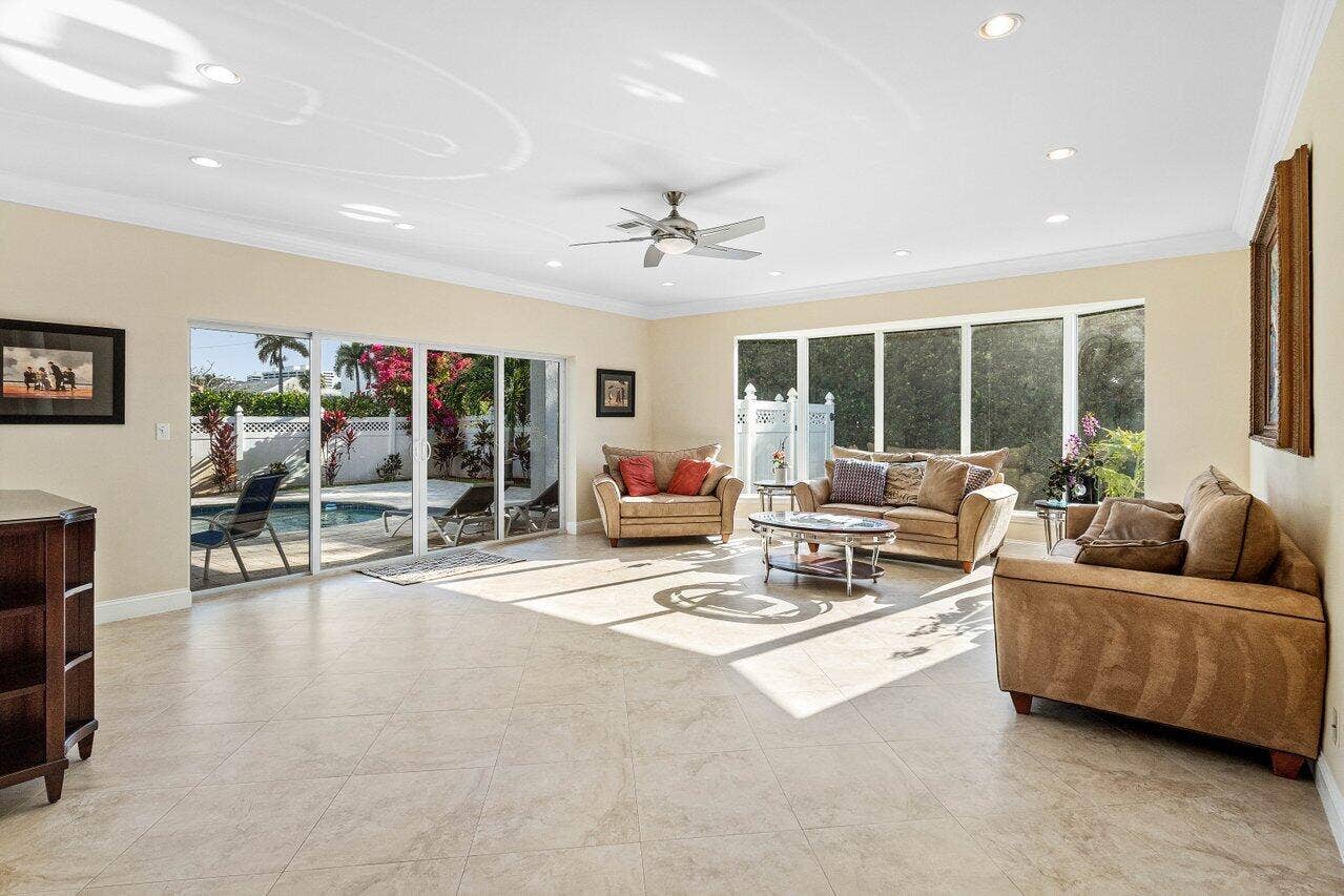 899 S Granada Drive, Boca Raton, FL 33432 899 S Granada Drive, Boca Raton, FL 33432