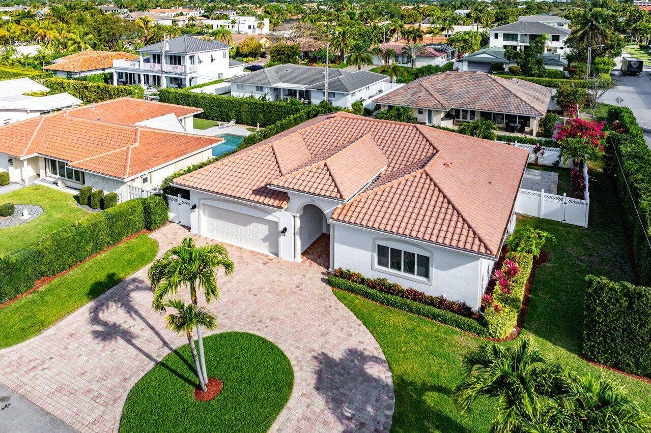 899 S Granada Drive, Boca Raton, FL 33432 899 S Granada Drive, Boca Raton, FL 33432