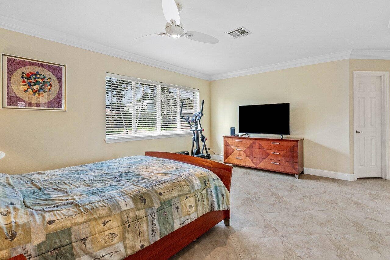 899 S Granada Drive, Boca Raton, FL 33432 899 S Granada Drive, Boca Raton, FL 33432