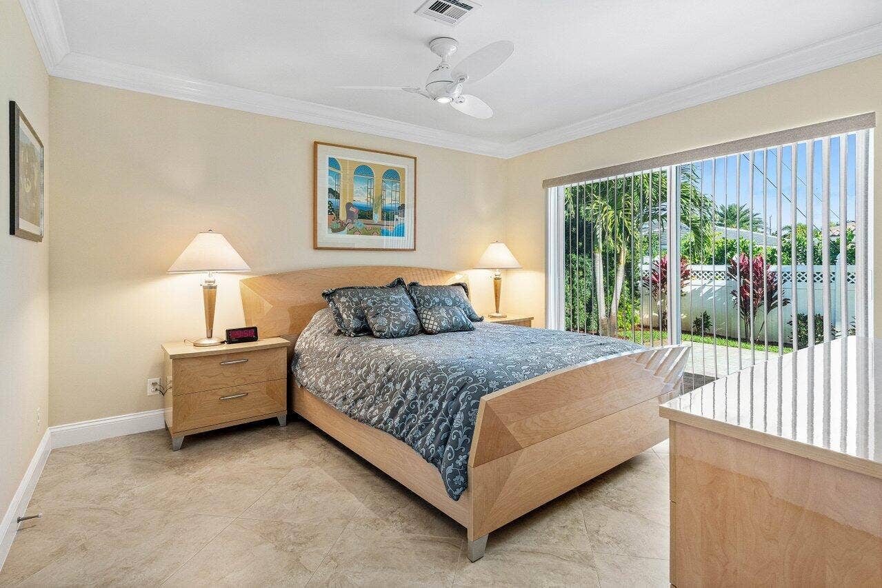 899 S Granada Drive, Boca Raton, FL 33432 899 S Granada Drive, Boca Raton, FL 33432