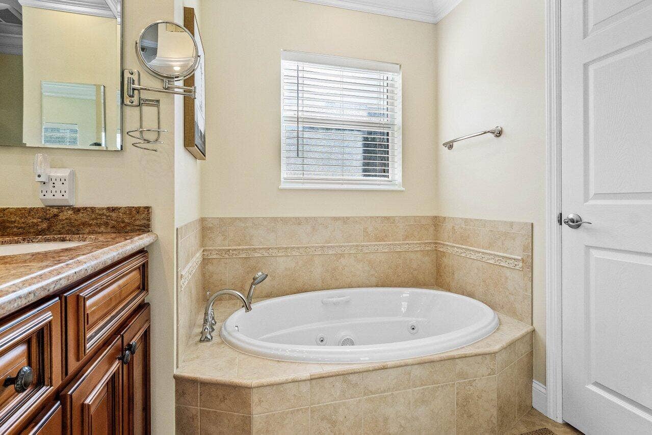 899 S Granada Drive, Boca Raton, FL 33432 899 S Granada Drive, Boca Raton, FL 33432