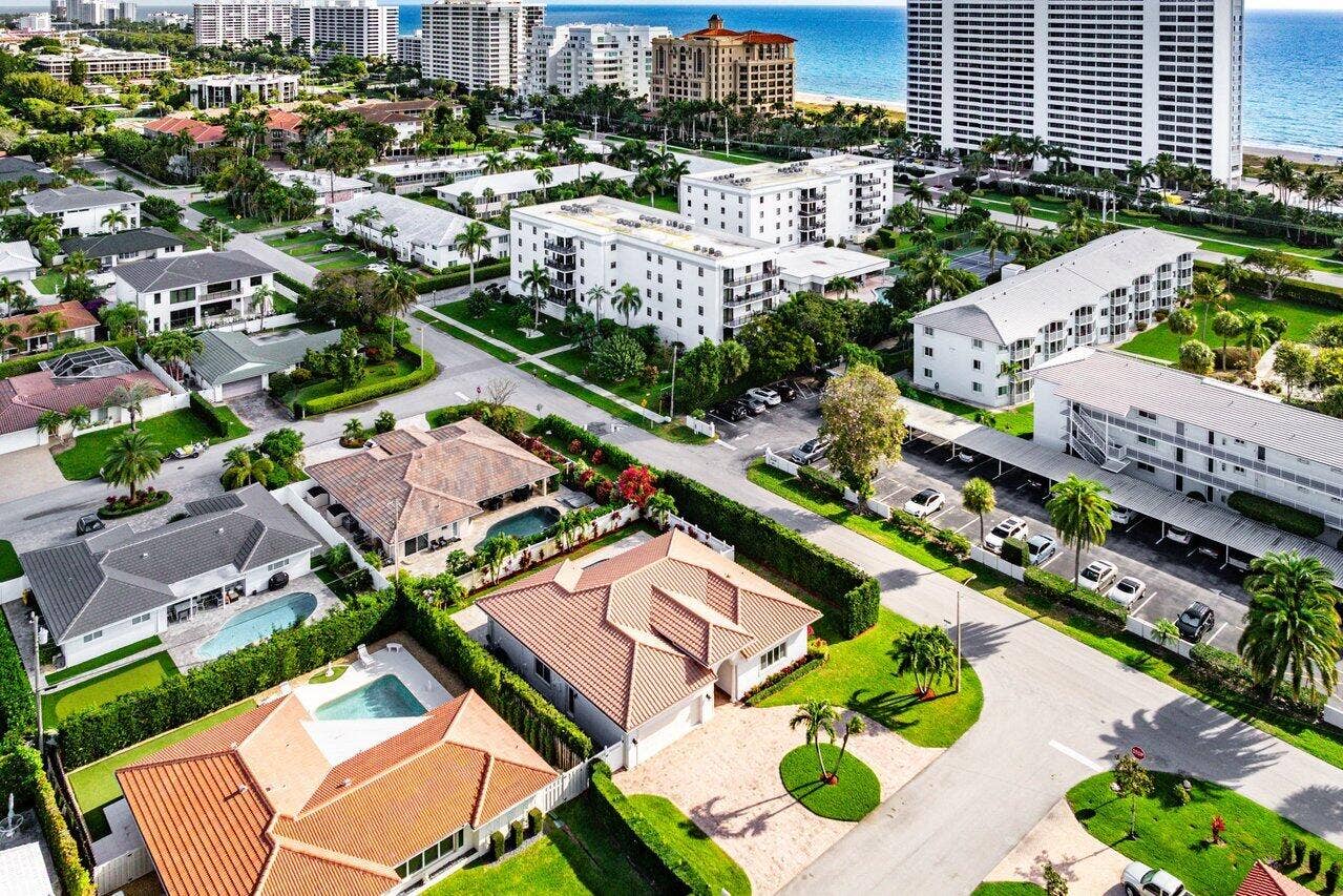899 S Granada Drive, Boca Raton, FL 33432 899 S Granada Drive, Boca Raton, FL 33432