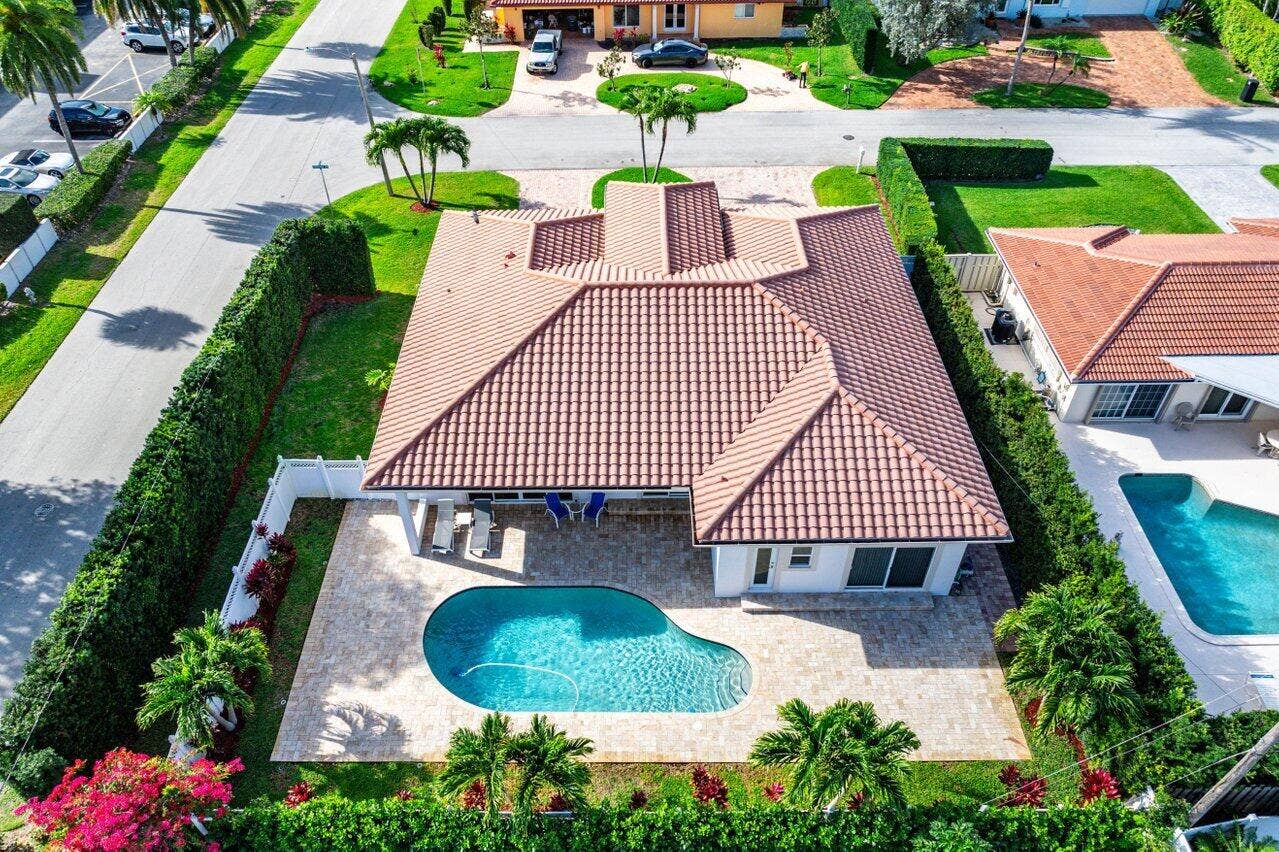 899 S Granada Drive, Boca Raton, FL 33432 899 S Granada Drive, Boca Raton, FL 33432