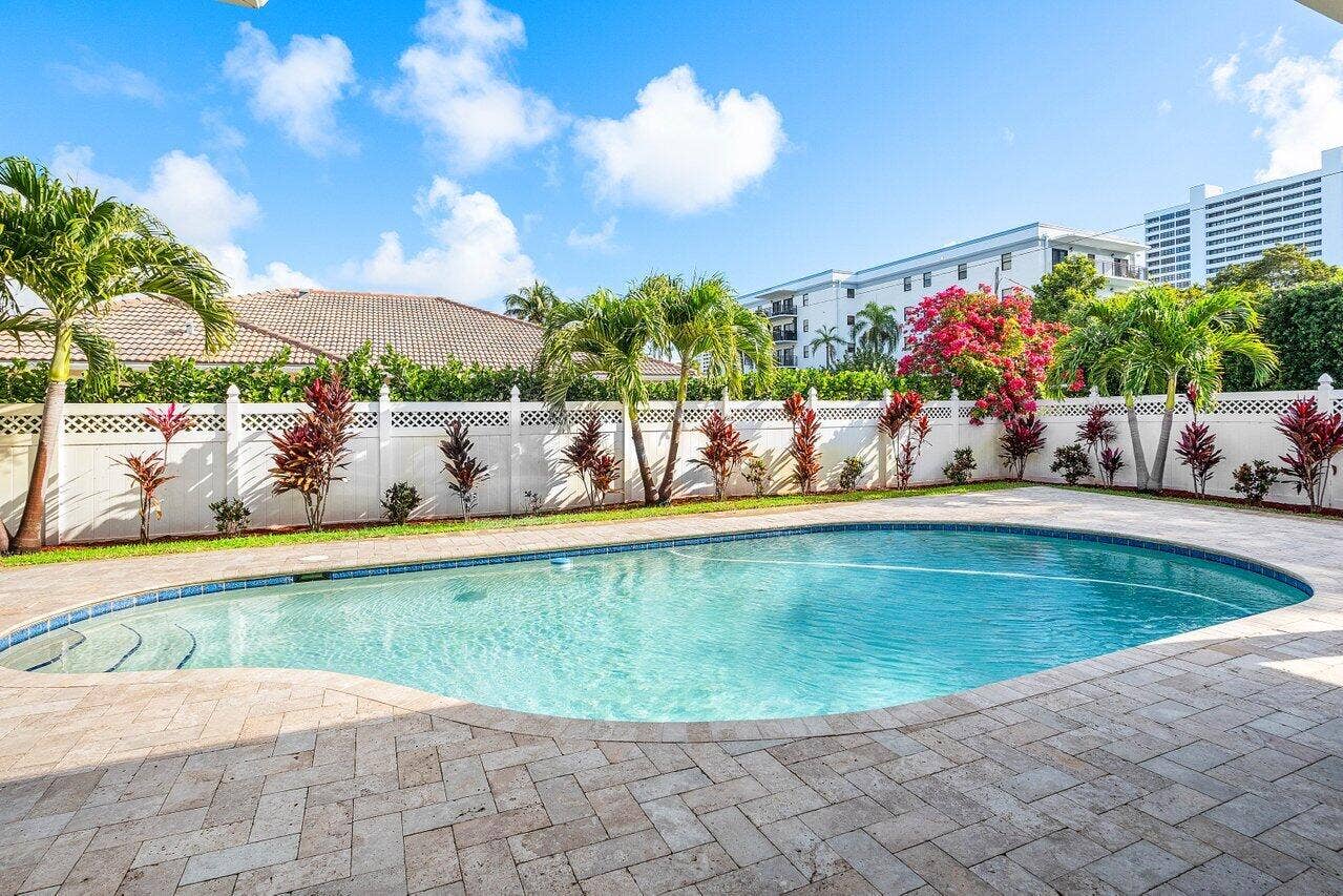 899 S Granada Drive, Boca Raton, FL 33432 899 S Granada Drive, Boca Raton, FL 33432