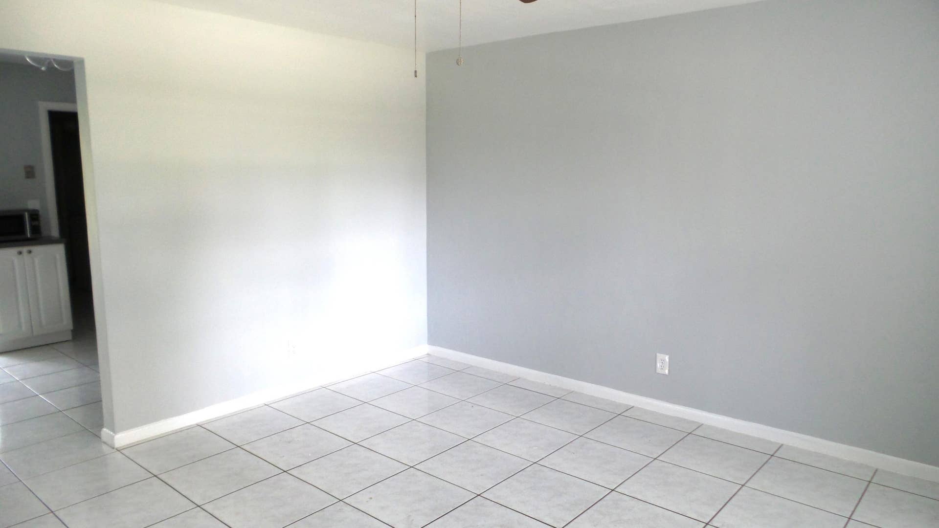 5227 SW 94th Avenue, Cooper City, FL 33328 living room