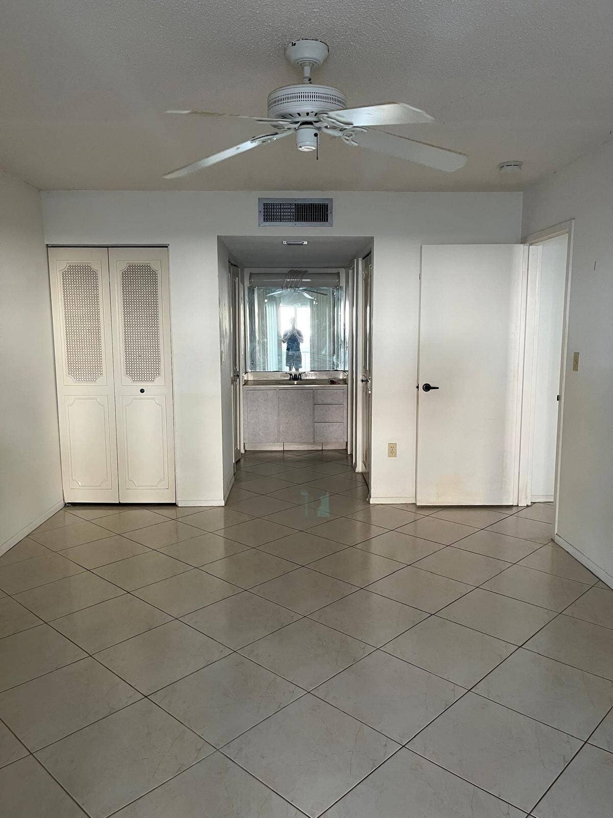3520 S Ocean Boulevard, #F104, South Palm Beach, FL 33480