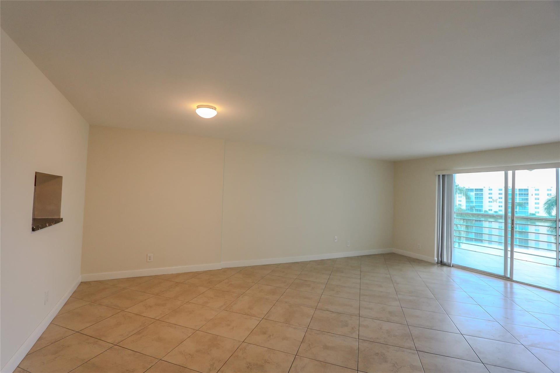 121 SE 3rd Avenue, #308, Dania Beach, FL 33004 121 SE 3rd Avenue, #308, Dania Beach, FL 33004