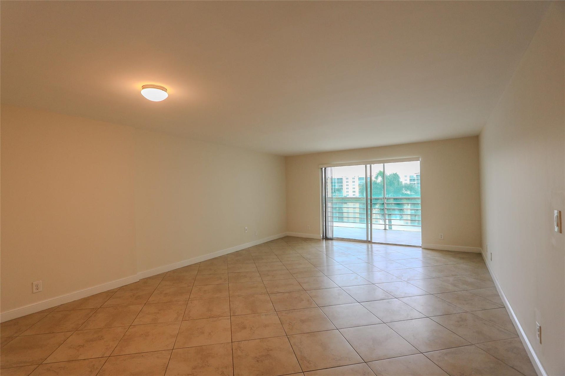 121 SE 3rd Avenue, #308, Dania Beach, FL 33004 121 SE 3rd Avenue, #308, Dania Beach, FL 33004