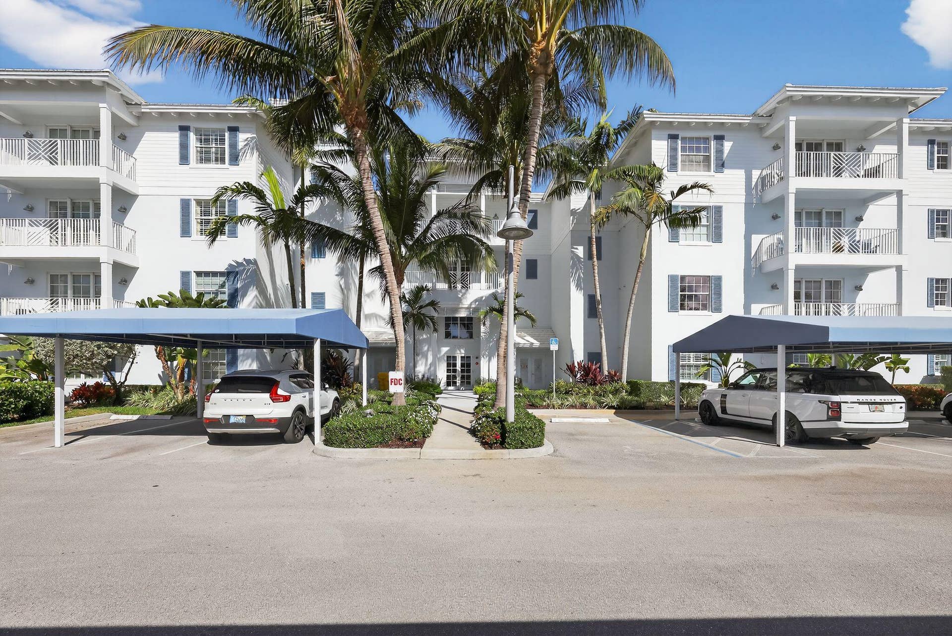 915 Bay Colony Drive S, Juno Beach, FL 33408 Front