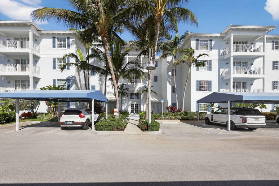 Property photo for 915 Bay Colony Drive S, Juno Beach, FL