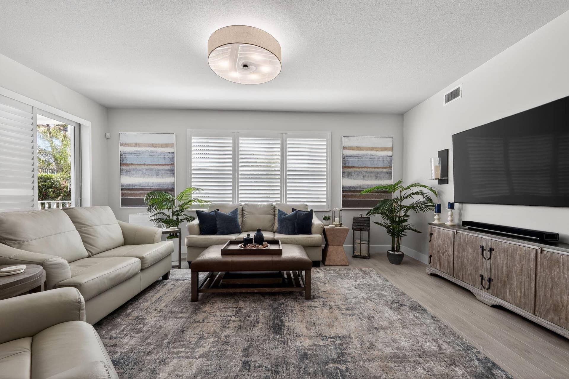 915 Bay Colony Drive S, Juno Beach, FL 33408 Living Room