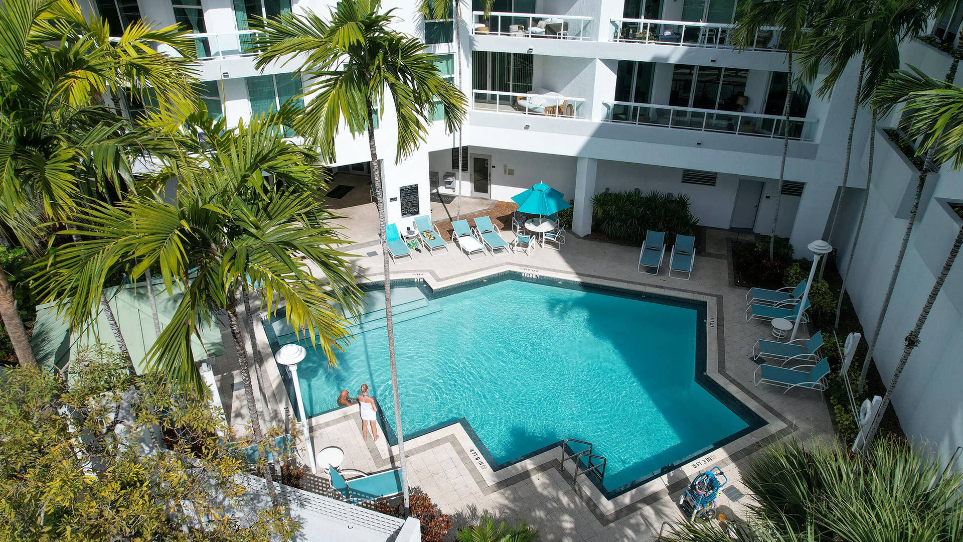 401 SW 4th Avenue, #402, Fort Lauderdale, FL 33315 Pool