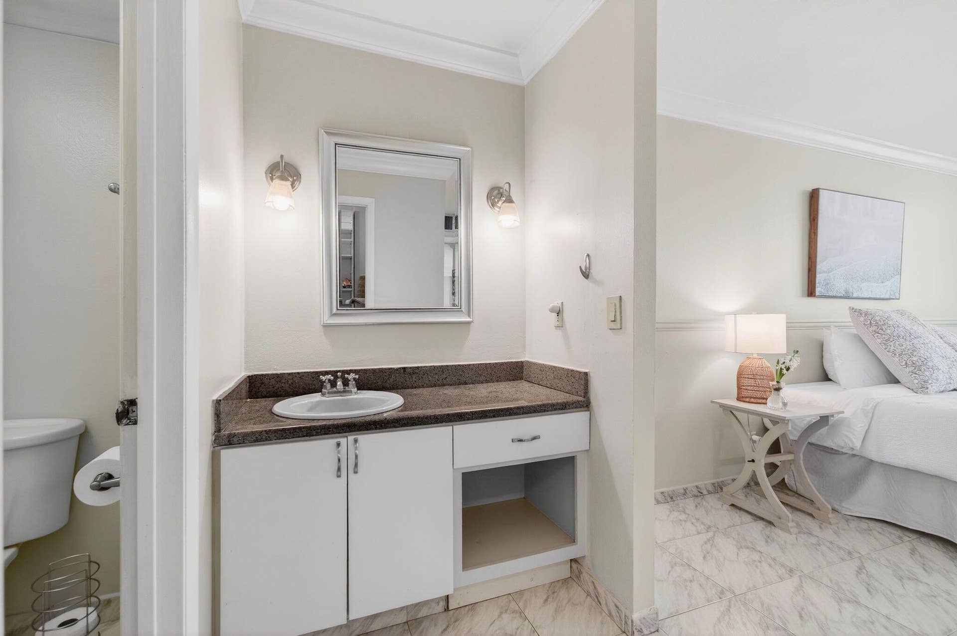 1239 Hillsboro Mile, #403, Hillsboro Beach, FL 33062 Bath 1