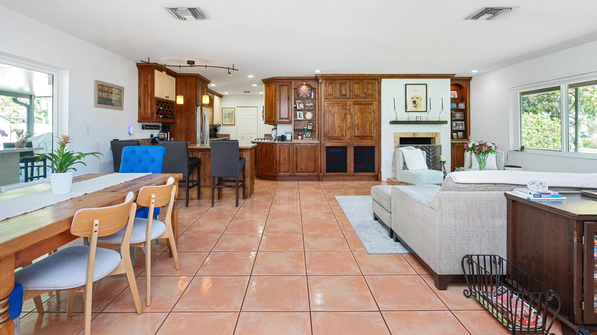 2549 NE 27th Avenue, Fort Lauderdale, FL 33305