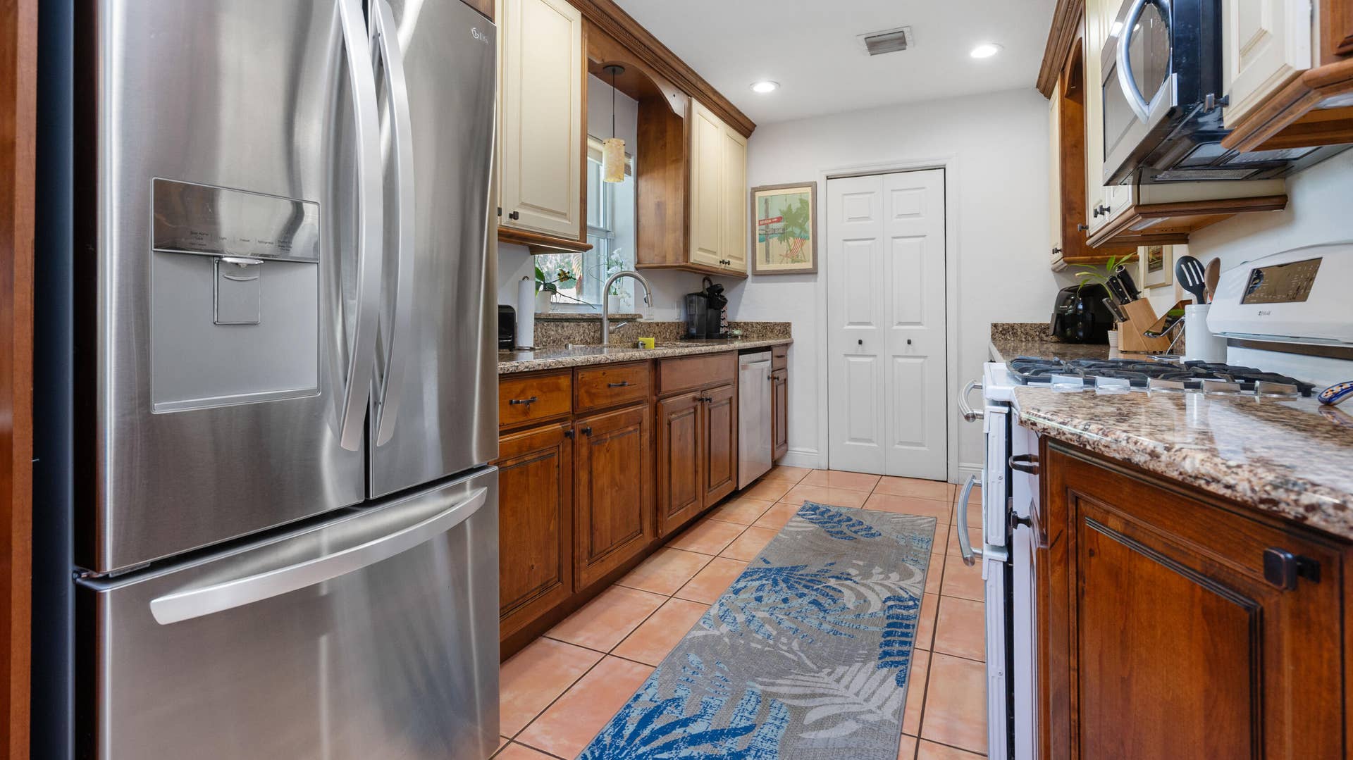 2549 NE 27th Avenue, Fort Lauderdale, FL 33305