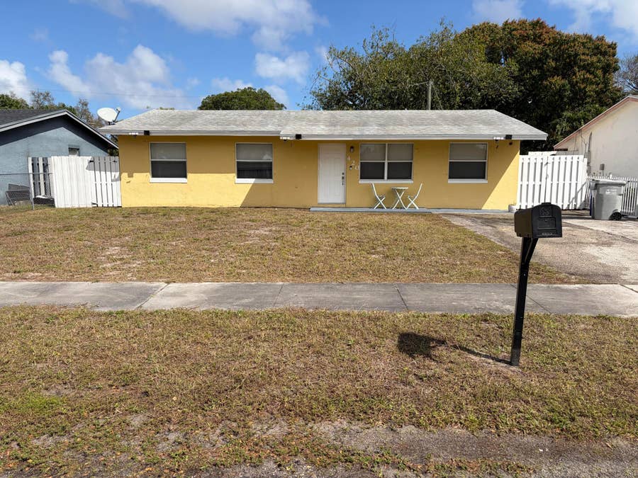 Property photo for 420 NW 7th Terrace, Pompano Beach, FL