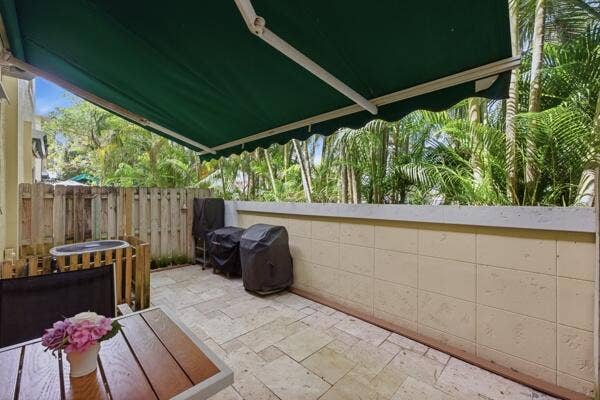824 SE 4th Court, Deerfield Beach, FL 33441 018_Pjmj