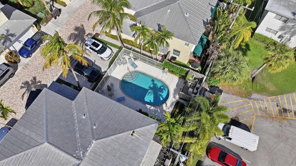 824 SE 4th Court, Deerfield Beach, FL 33441 012_dAVn (2)