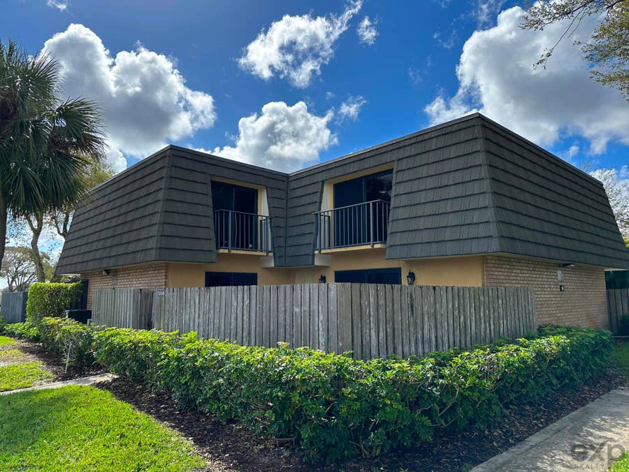 Property photo for 1008 10th Way, West Palm Beach, FL