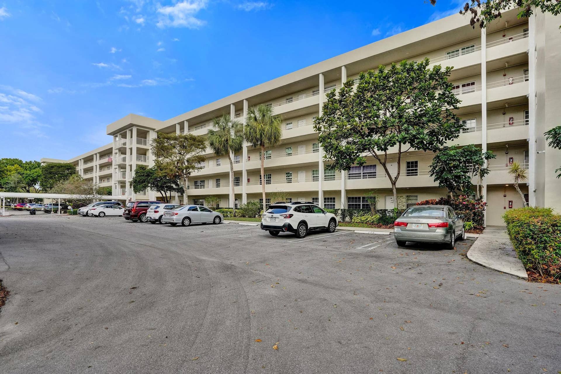806 Cypress Boulevard, #104, Pompano Beach, FL 33069 DSC01598