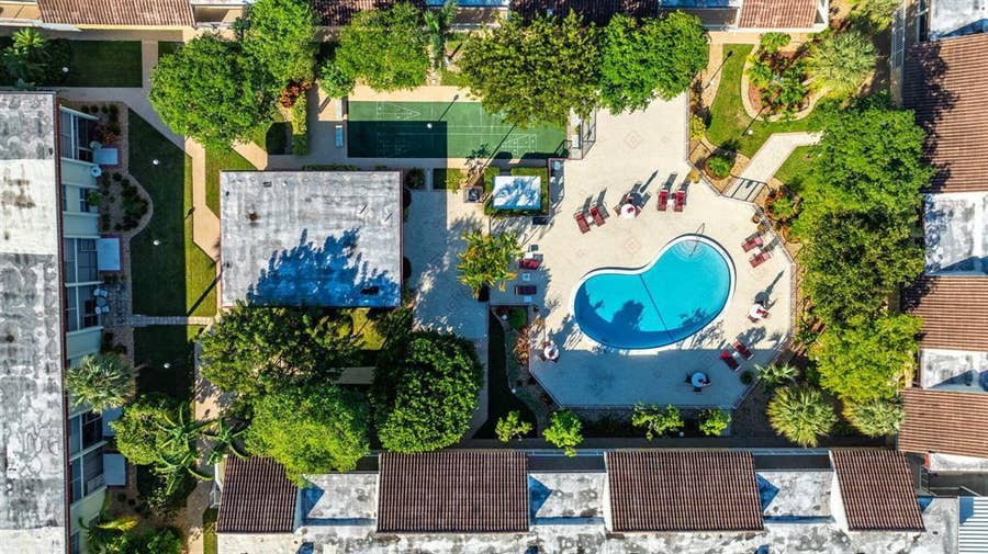 Property photo for 860 SE 6th Avenue, #303, Deerfield Beach, FL