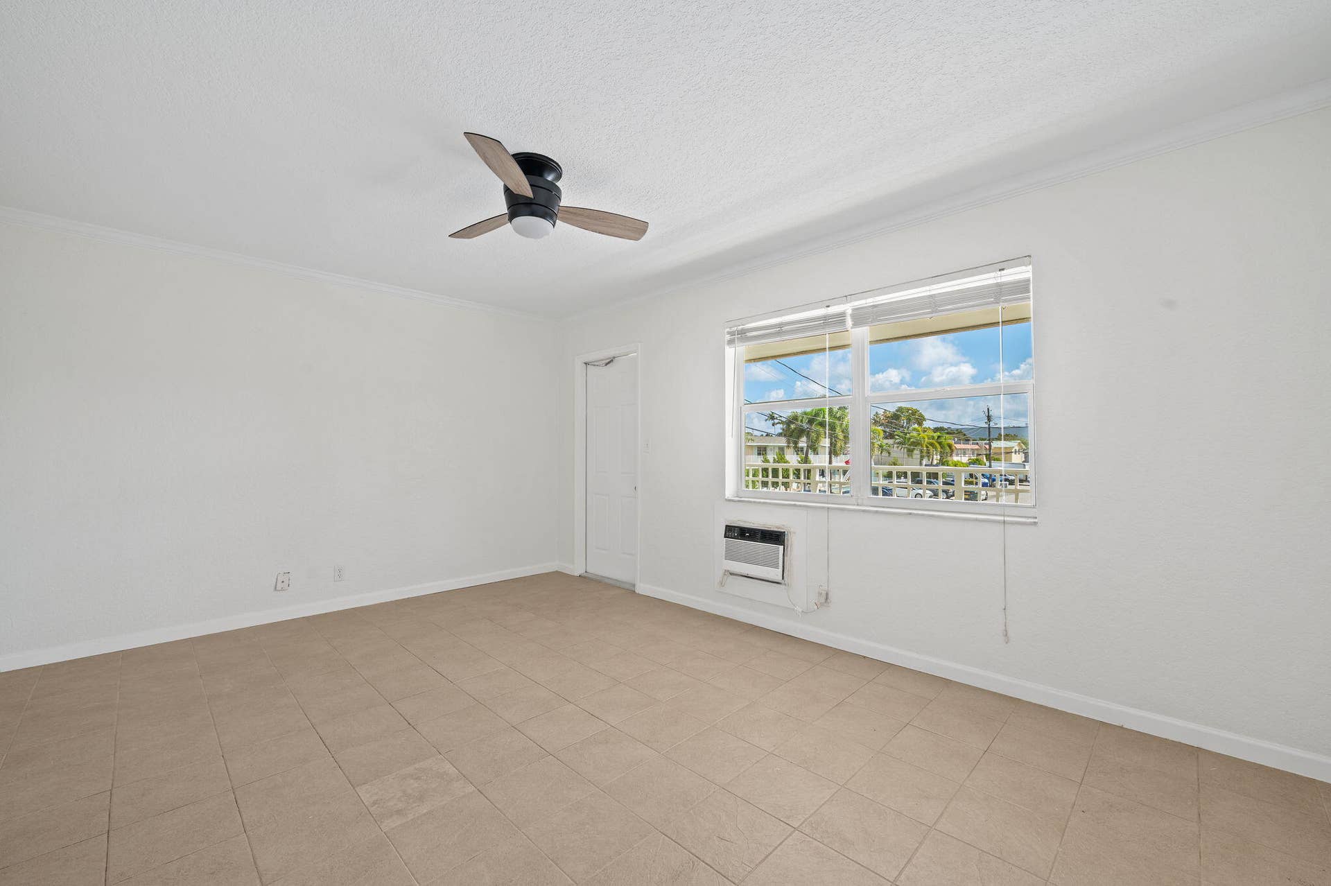 14-web-or-mls-1780-se-4th-st-11