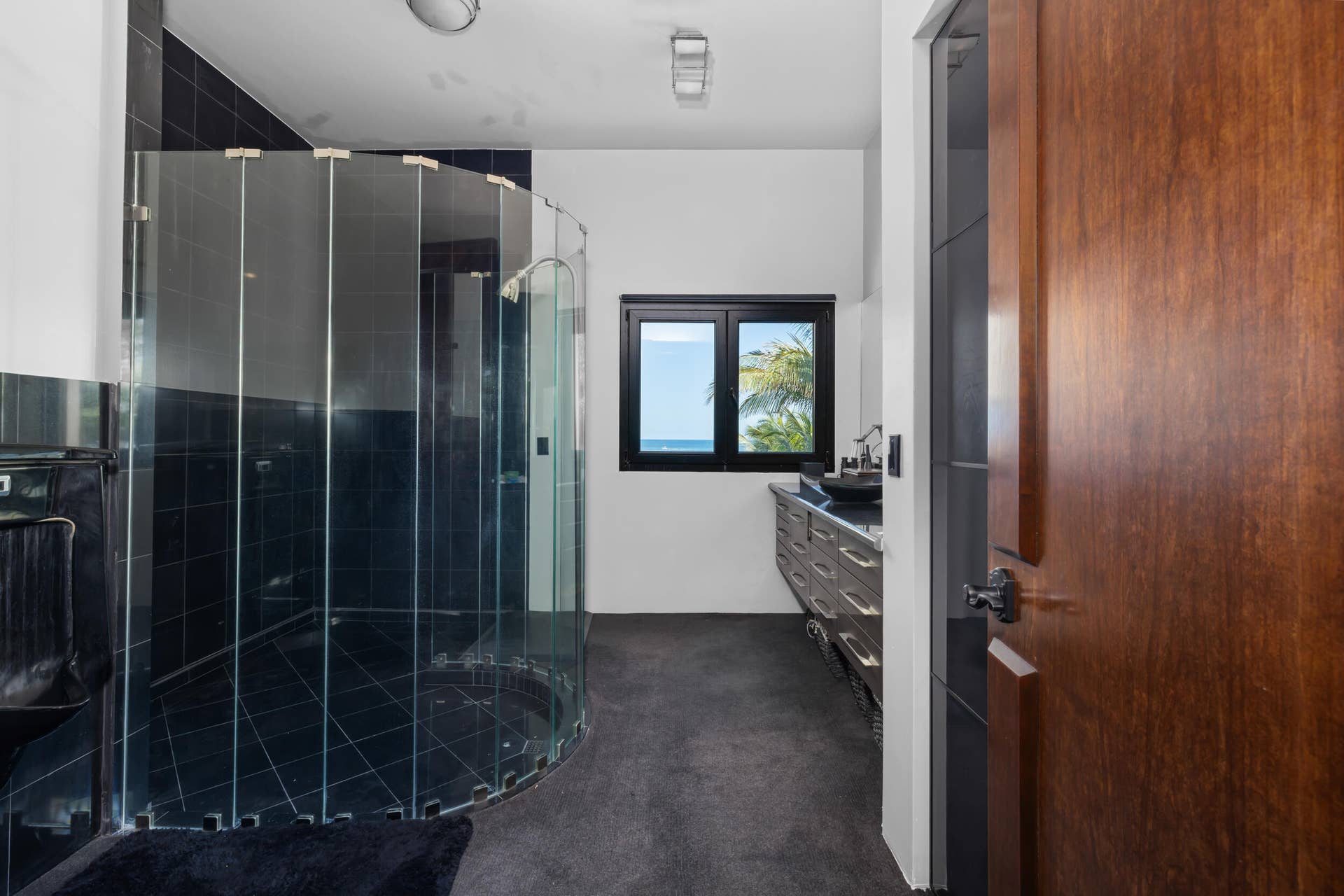 1075 Hillsboro Mile, Hillsboro Beach, FL 33062 His Bath