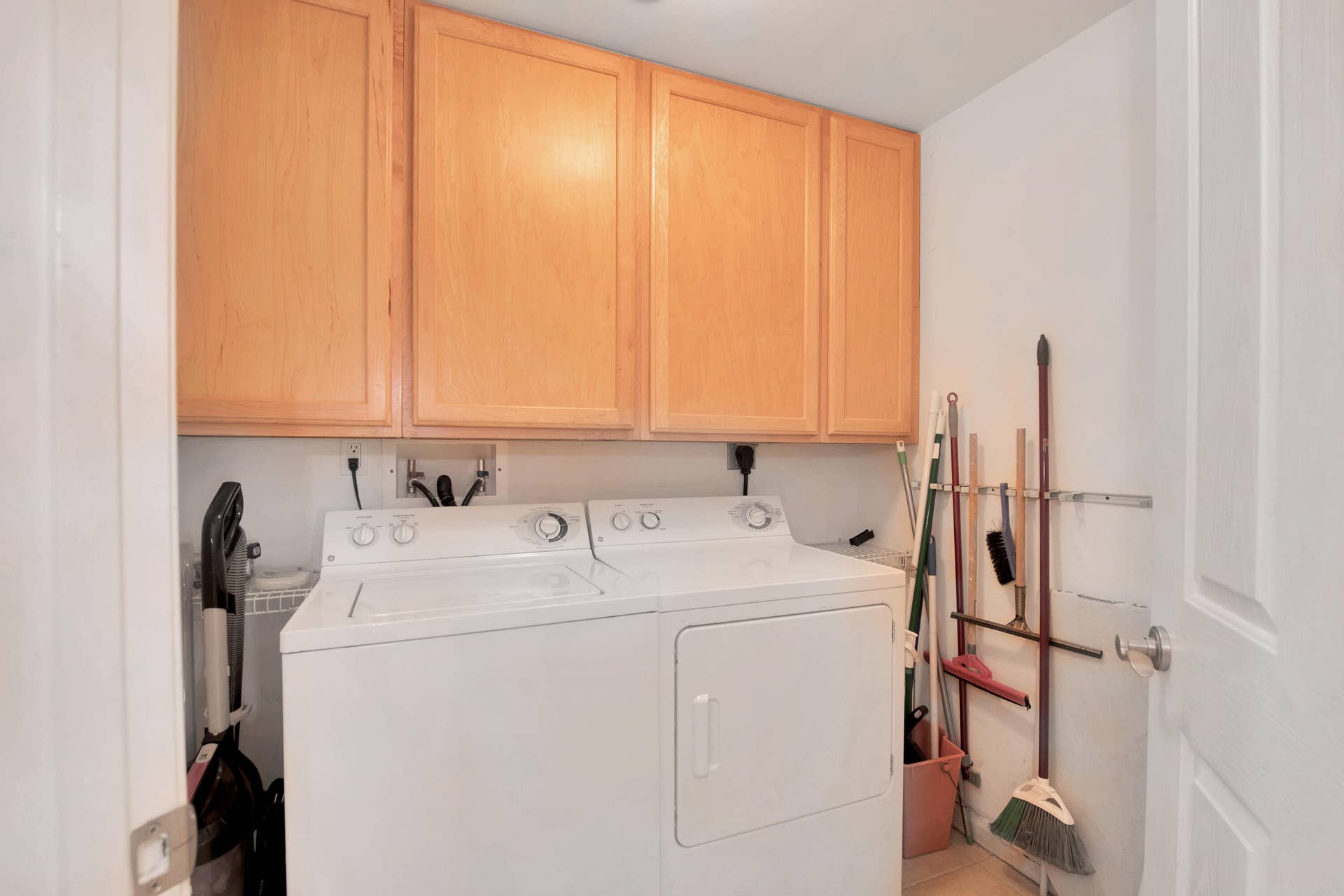 511 SE 5 Avenue, #1217, Fort Lauderdale, FL 33301 Laundry Room
