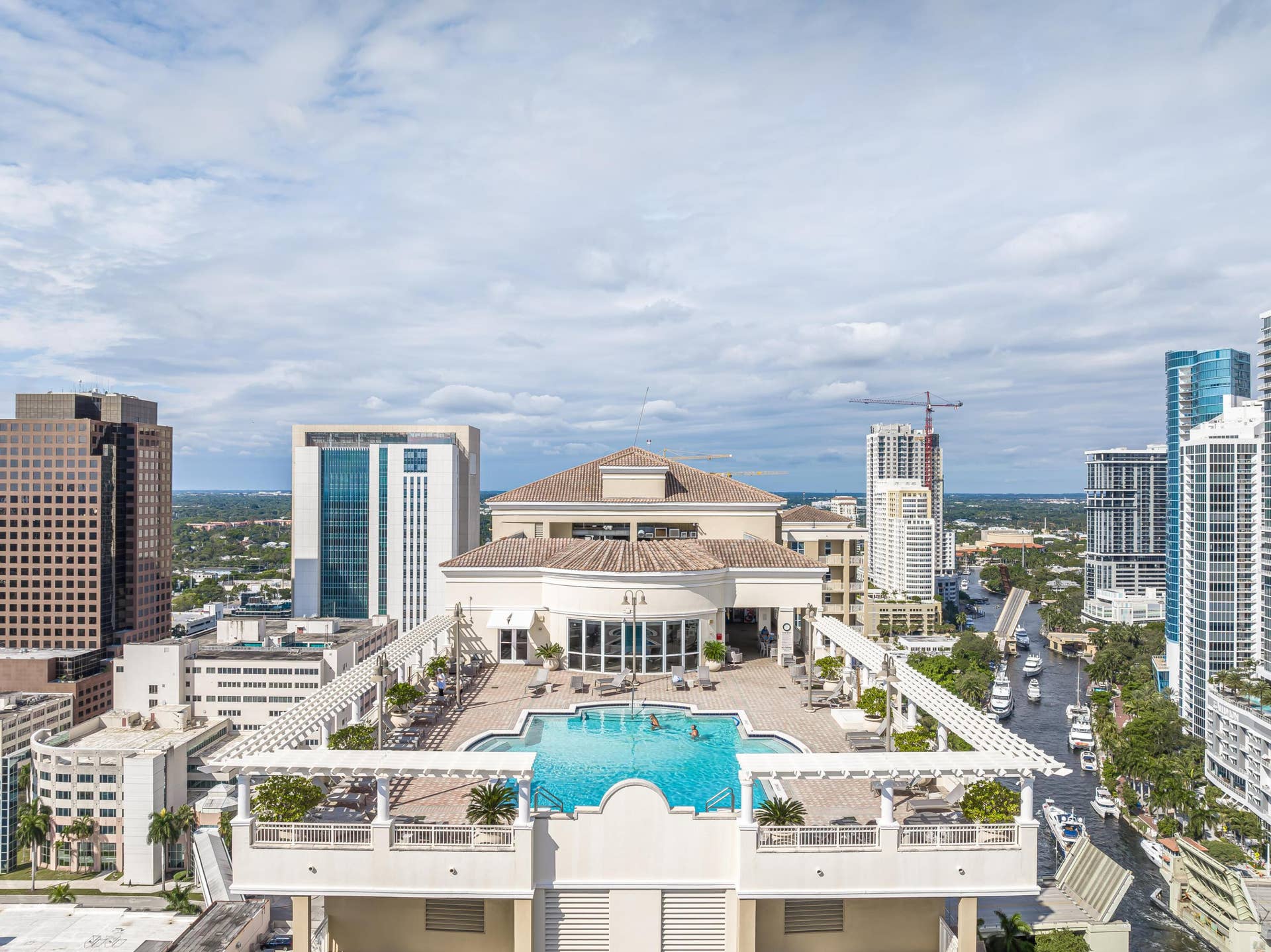 511 SE 5 Avenue, #1217, Fort Lauderdale, FL 33301 25th Floor Pool View