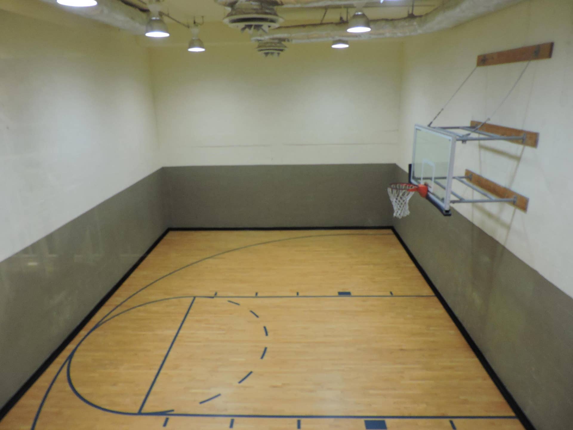 511 SE 5 Avenue, #1217, Fort Lauderdale, FL 33301 Lobby Level Basketball Court