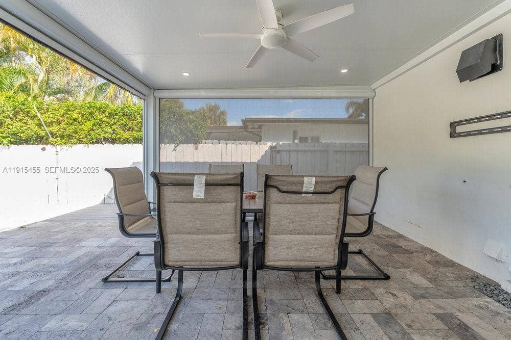 801 NE 19th Terrace, Fort Lauderdale, FL 33304 GetMedia (18)