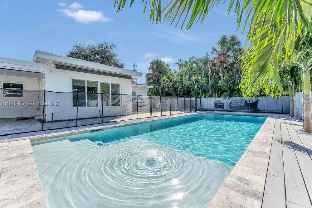 801 NE 19th Terrace, Fort Lauderdale, FL 33304 GetMedia (24)