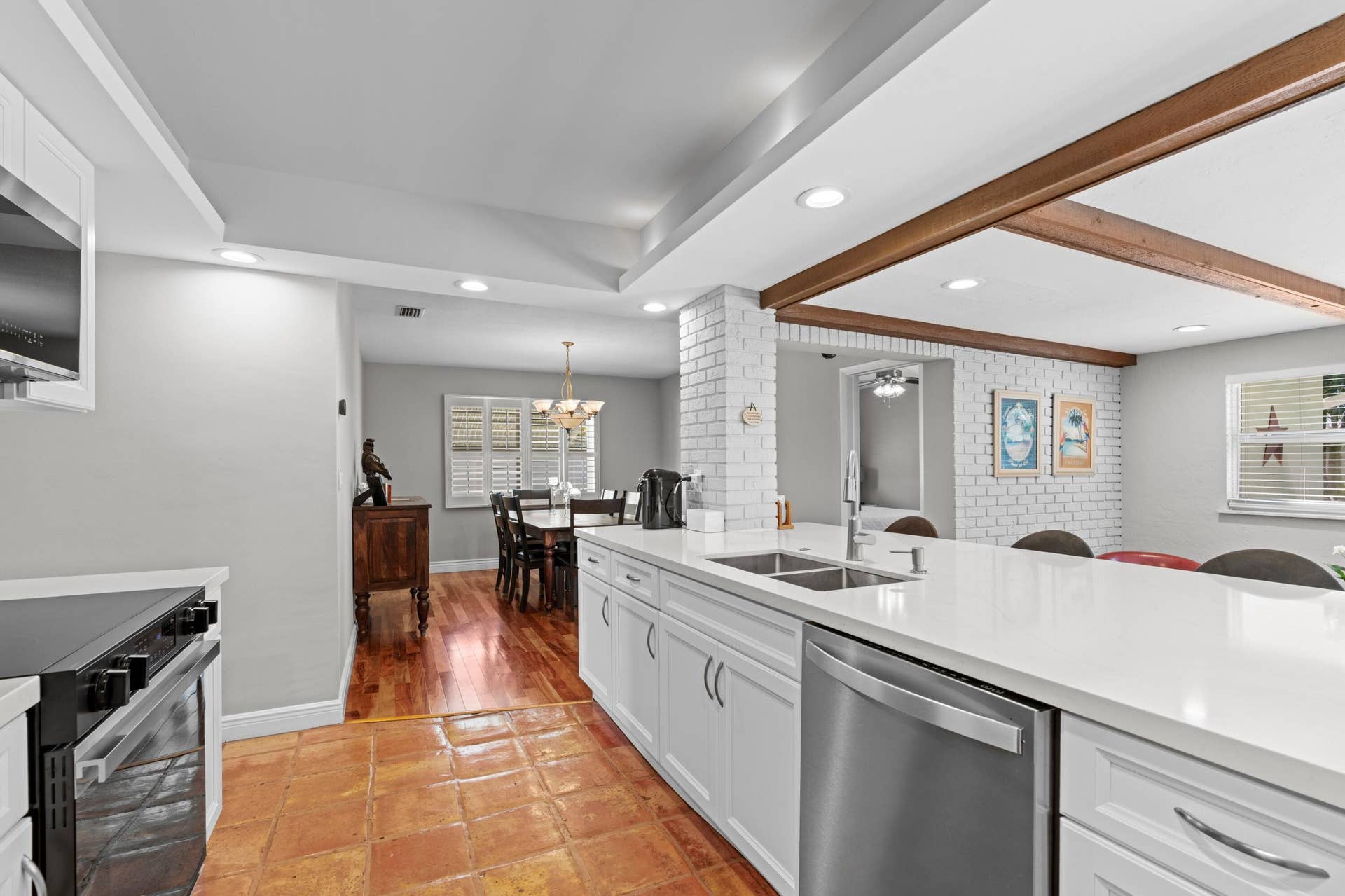 200 SW 5th Street, Boca Raton, FL 33432 Gourmet Kitchen