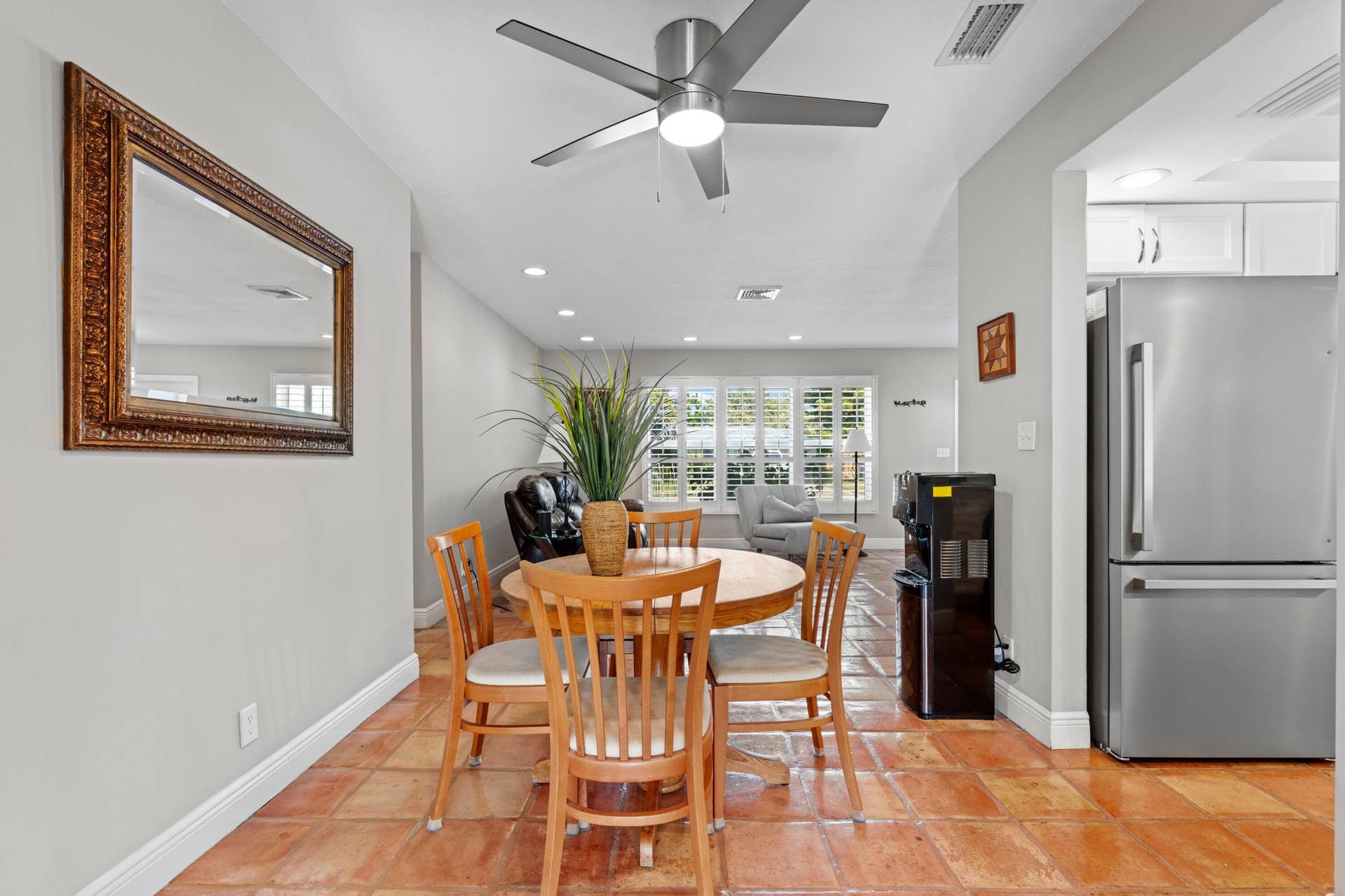 200 SW 5th Street, Boca Raton, FL 33432 Breakfast Area