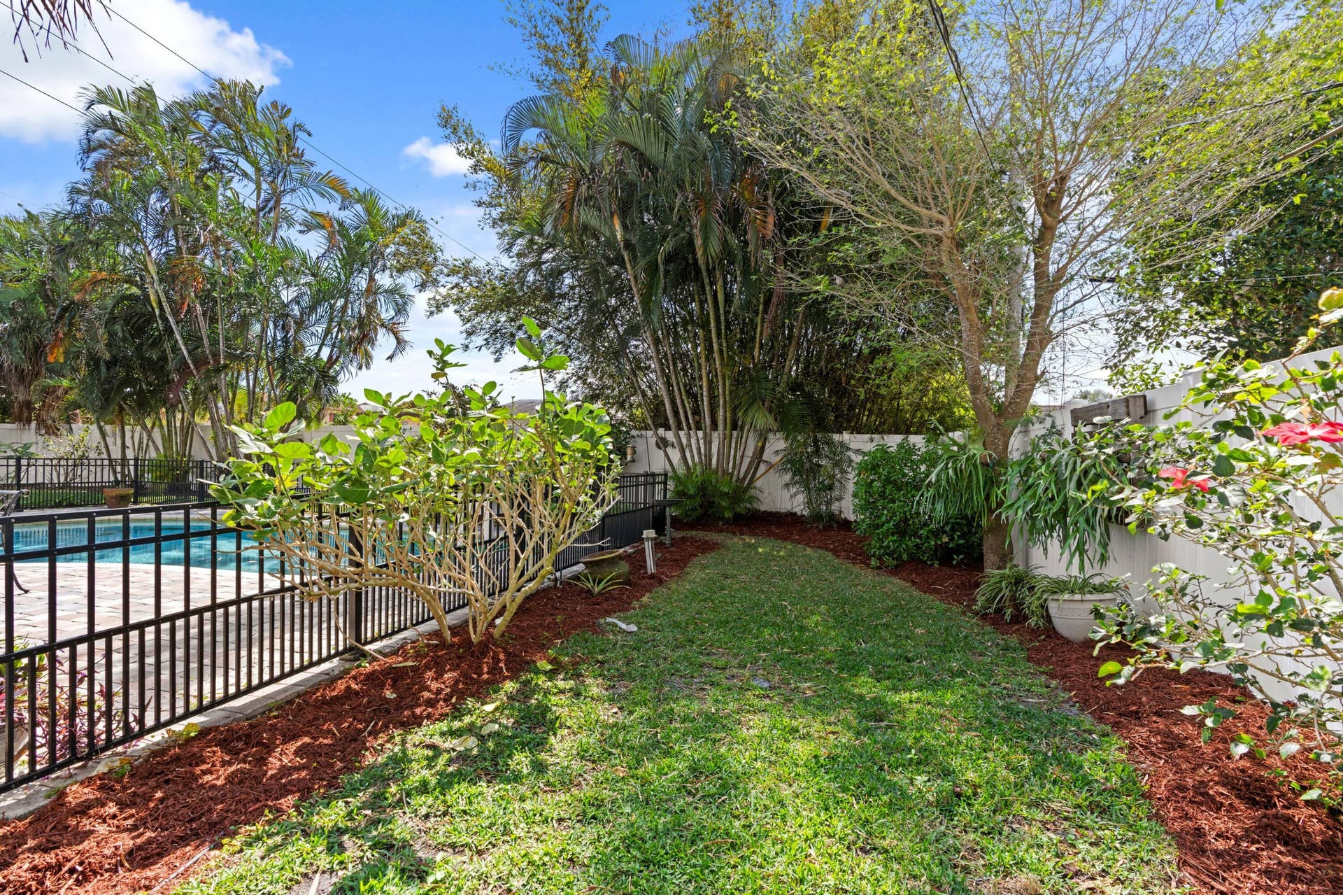 200 SW 5th Street, Boca Raton, FL 33432 Garden