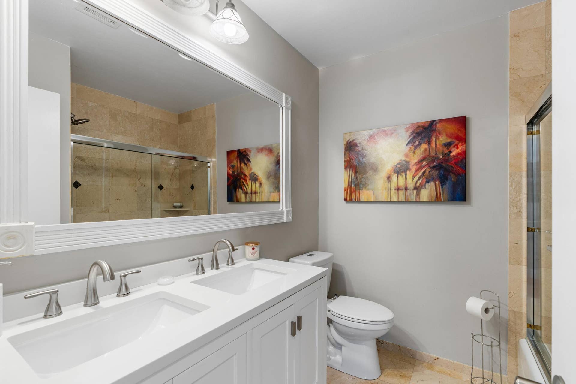 200 SW 5th Street, Boca Raton, FL 33432 Guest Bathroom