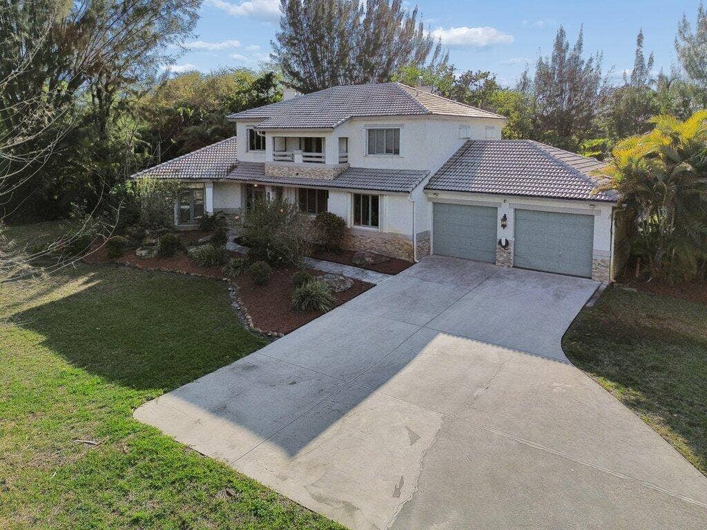 5521 SW 109th Avenue, Davie, FL 33328