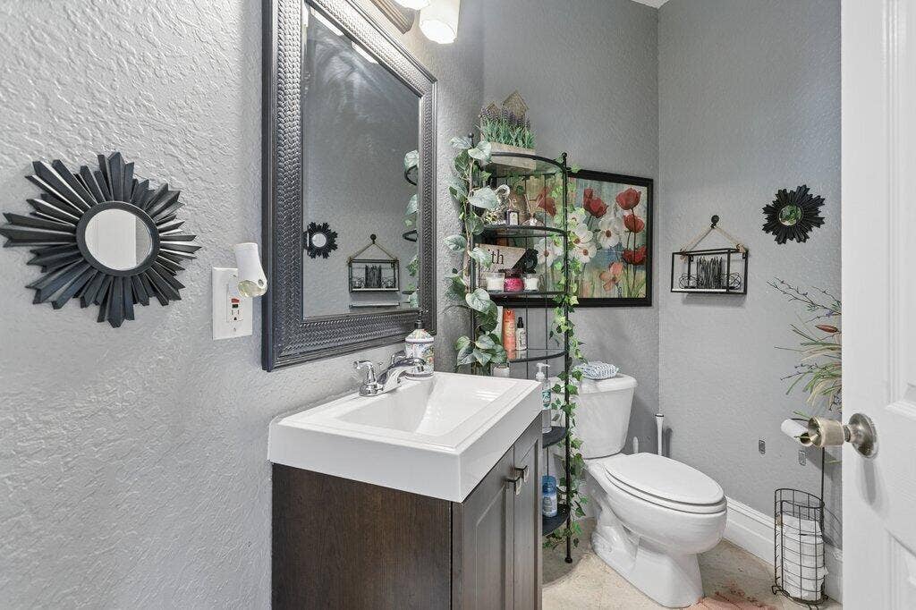 5521 SW 109th Avenue, Davie, FL 33328