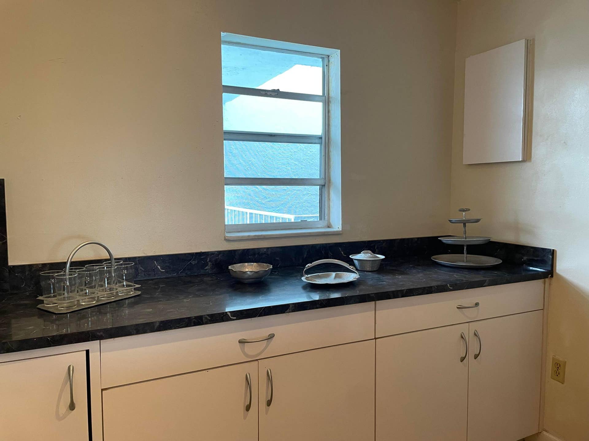4629 Poinciana Street, #Apt 409, Lauderdale By The Sea, FL 33308 4629 Poinciana Street, #Apt 409, Lauderdale By The Sea, FL 33308