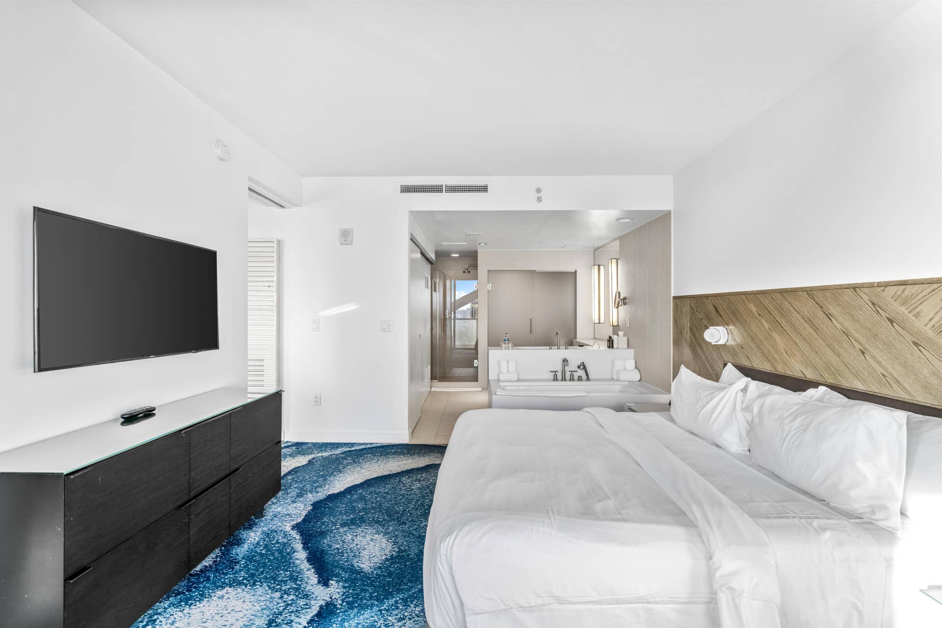 3101 Bayshore Drive, #2105, Fort Lauderdale, FL 33304 DSC06706 (1)