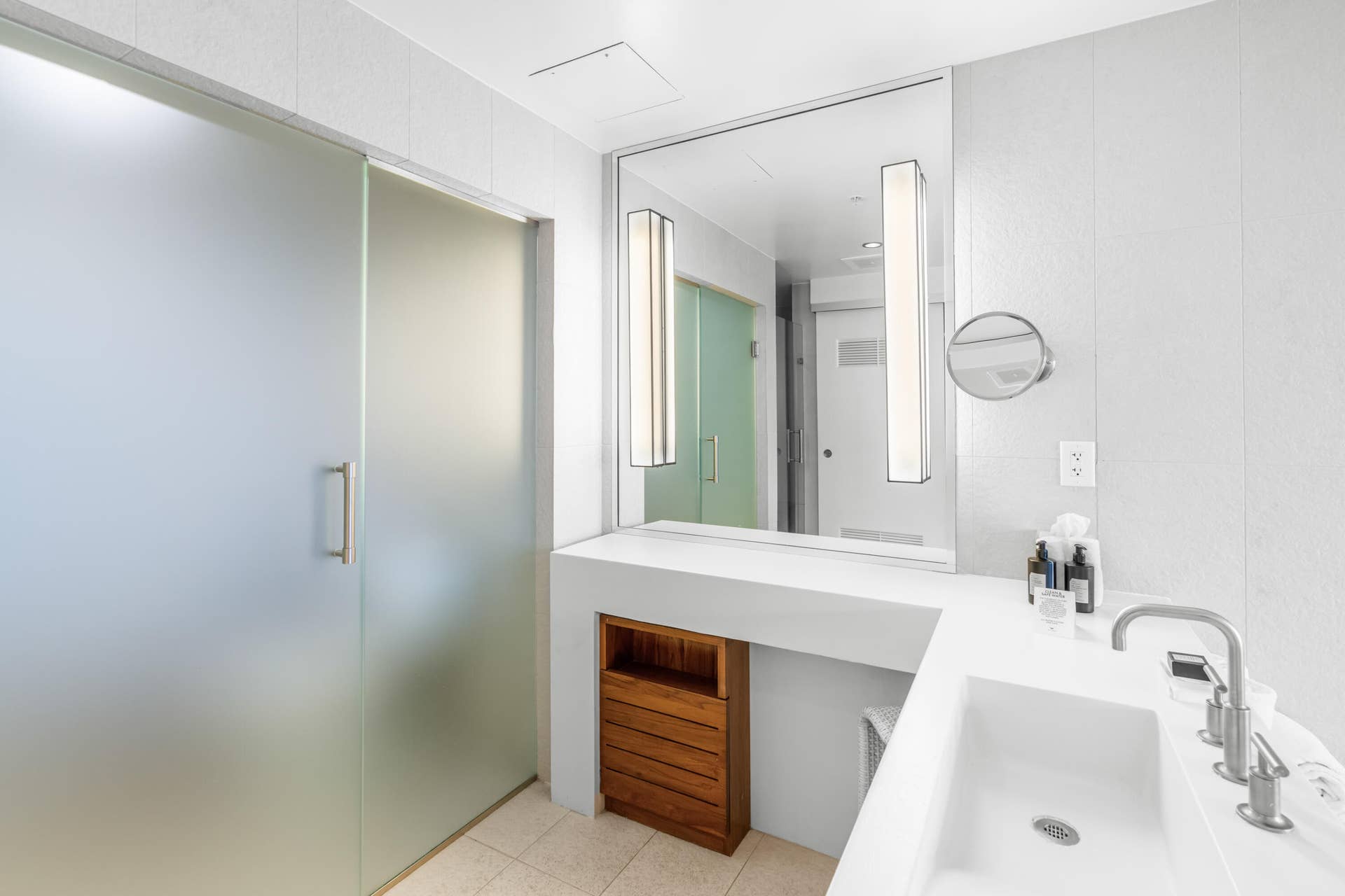 3101 Bayshore Drive, #2105, Fort Lauderdale, FL 33304 DSC06746